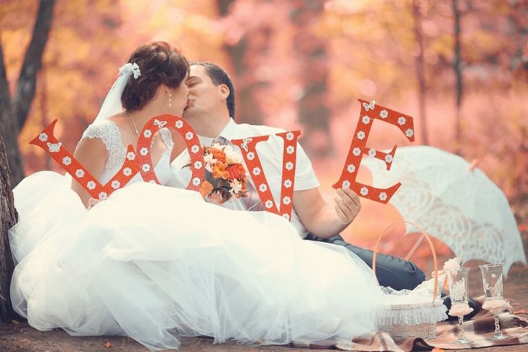 Wesele i ślub w październiku – za i przeciw